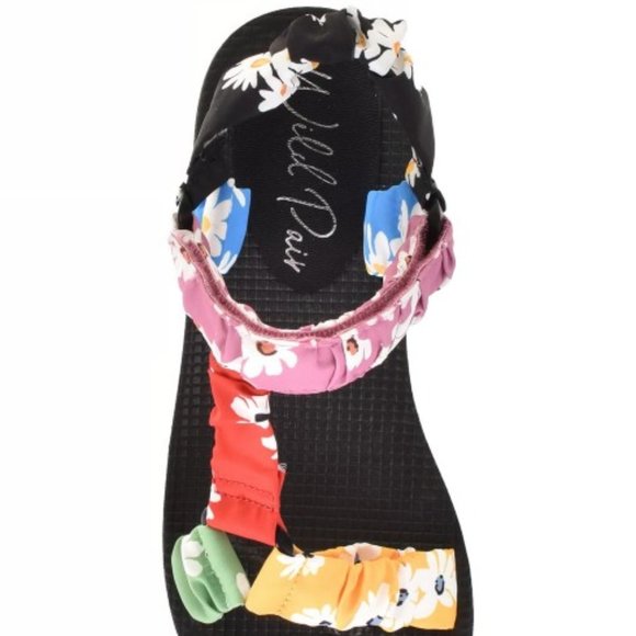 WILD PAIR Kendie Sporty Wedge Sandals - Picture 5 of 6